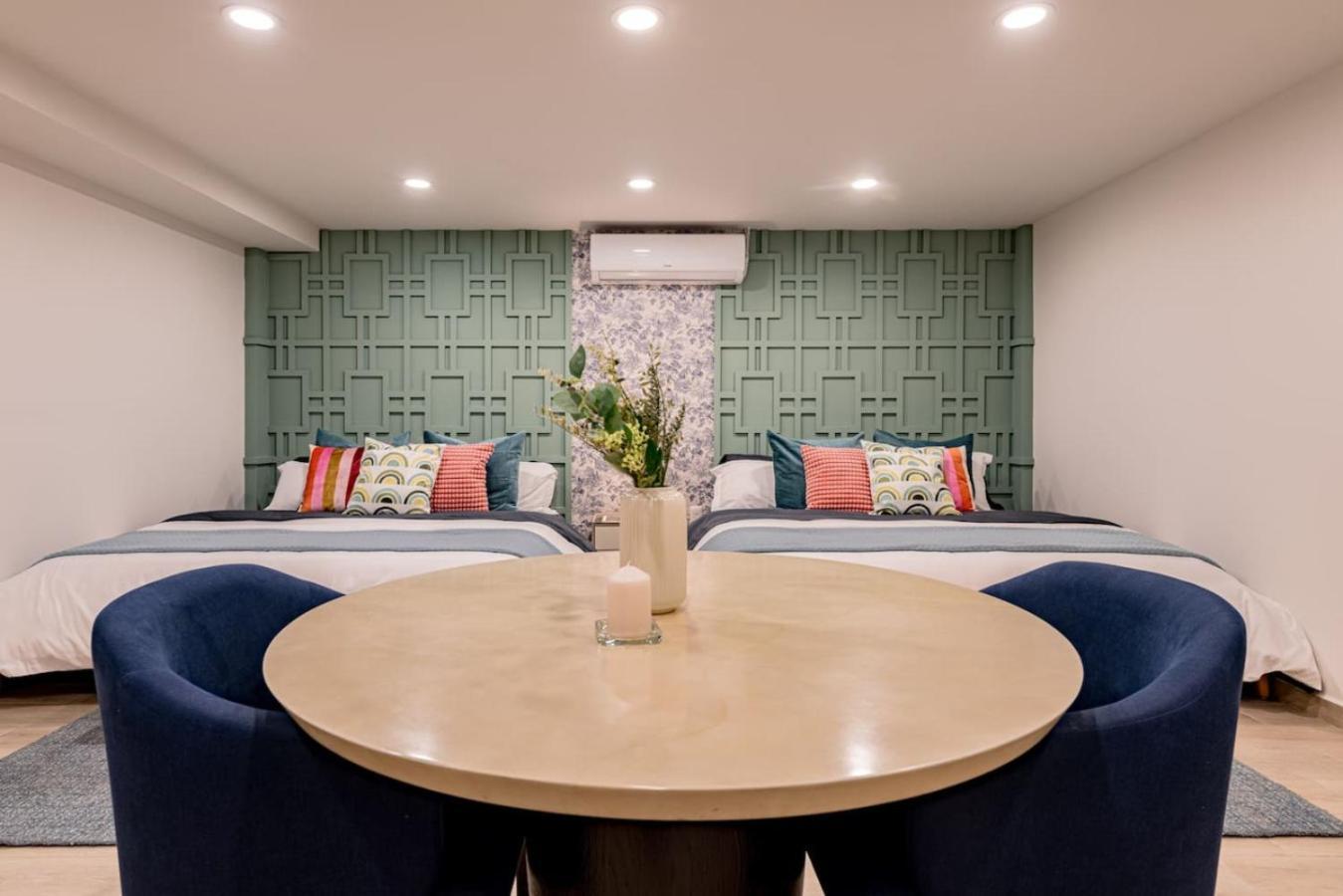 Stylish In La Roma Near Restaurants And Bars * Mexico City