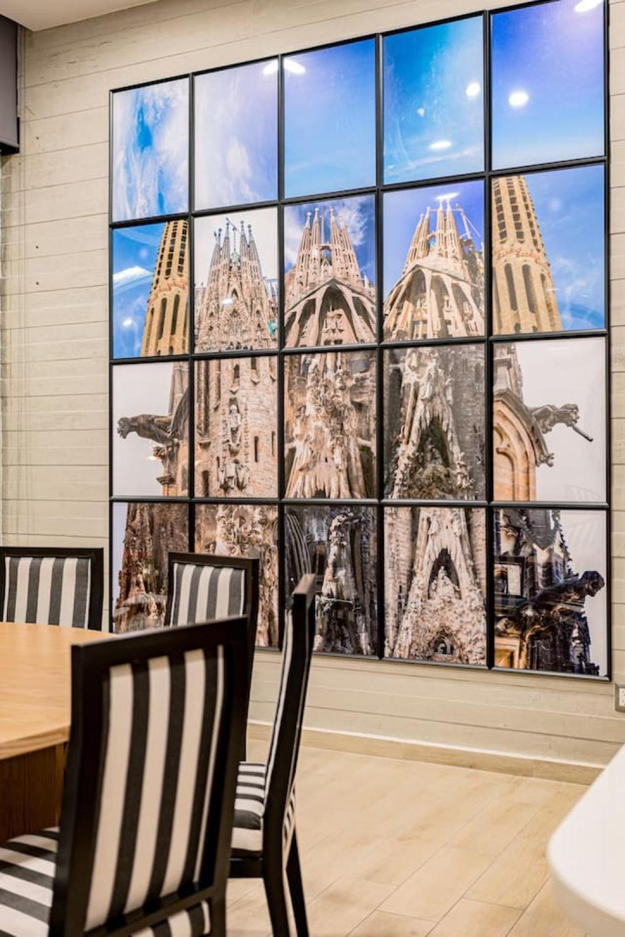 Stylish In La Roma Near Restaurants And Bars
