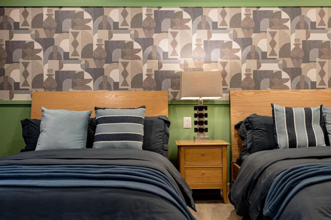 Stylish In La Roma Near Restaurants And Bars * Mexico City