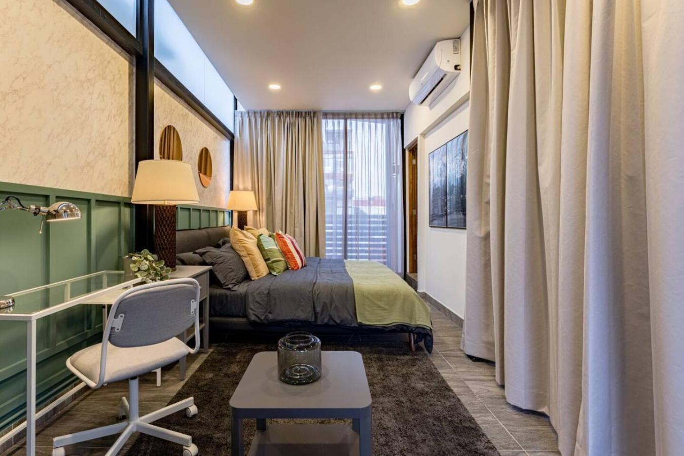 Stylish In La Roma Near Restaurants And Bars *