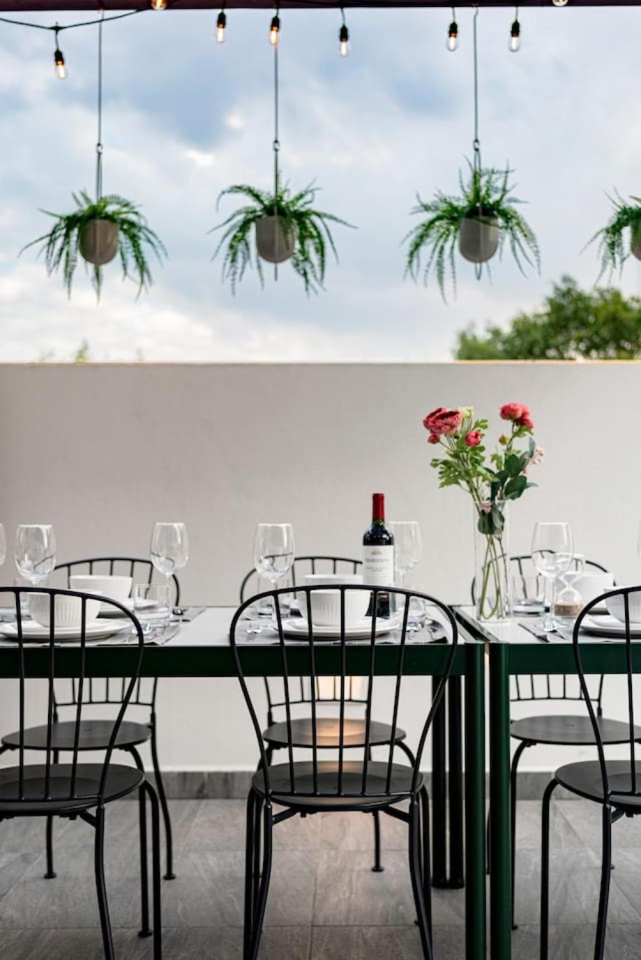 Stylish In La Roma Near Restaurants And Bars * Mexico City